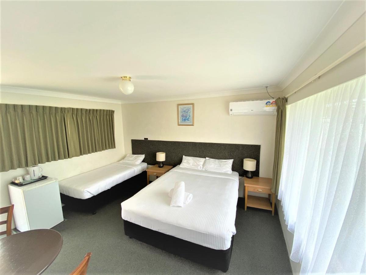 Hanging Rock Family Motel เบทแมนส์เบย์ ภายนอก รูปภาพ